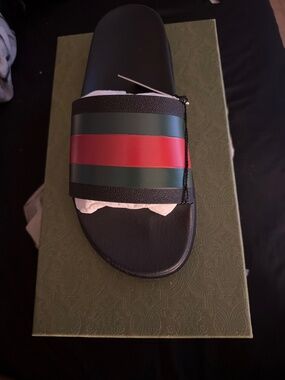 Men Gucci slides